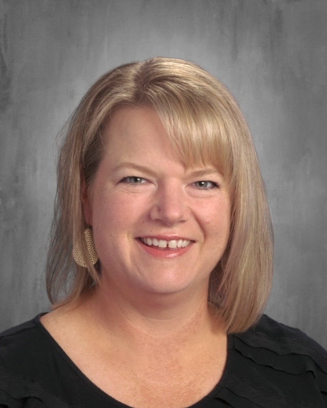 Julie Dryer headshot