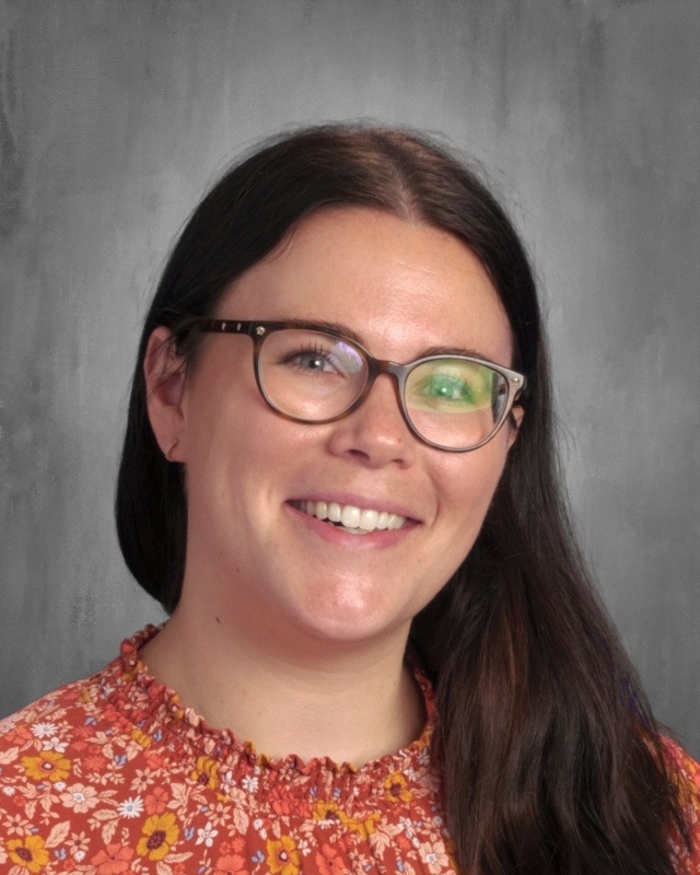 Abby Schnieder headshot